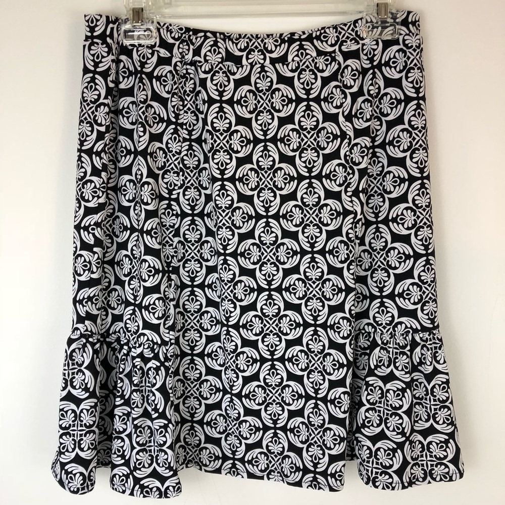White House Black Market Skirt